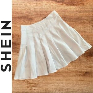 Shein Cheer Tennis Skirt White Cream Pleats Zip Closure / Size XS/2